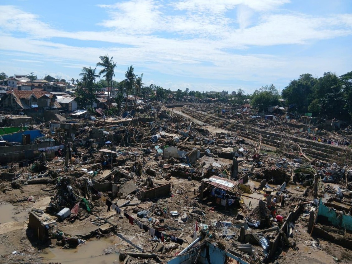 Destroyed infrastructure in Talísay, Cebu after the impact of Typhoon Tino.