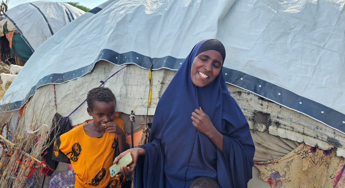 A woman an child in a displaced community in Somalia.