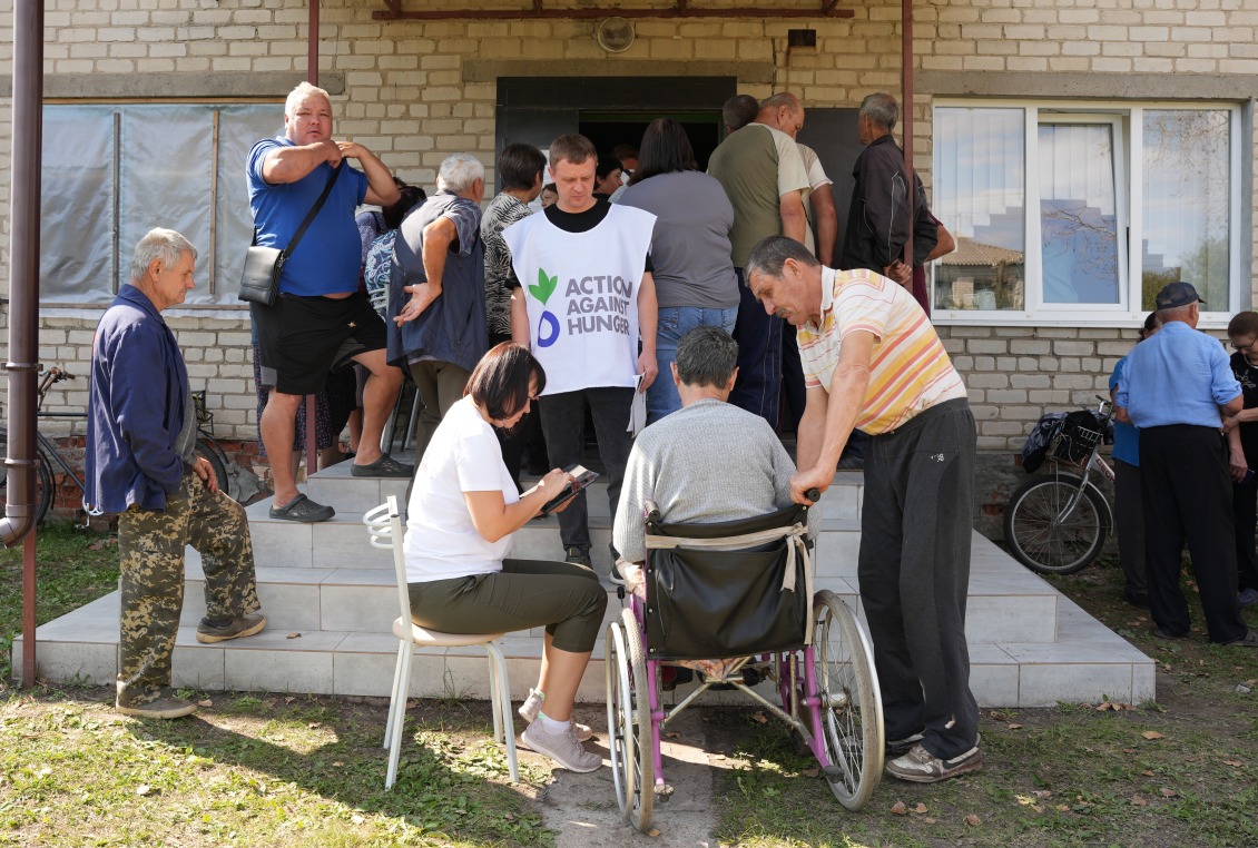 Action Against Hunger provides financial assistance in Ivanivka village, Barvinkivska community.